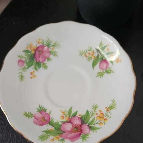 Royal Vale Tea set of 2 Pink Floral Pattern Vintage Bone China from England - Picture 7 of 10